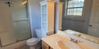 3 bed 2 bath Home with fenced in backyard Gallery 11