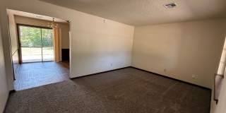 Nice 2 bed/1 bath duplex with backyard in Moore for rent! Gallery 6