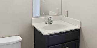 Spacious Two Bedroom Townhome In Kannapolis Gallery 10