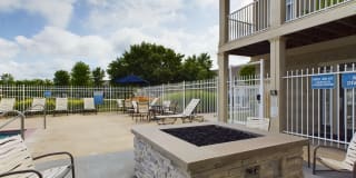 Linden Square Gallery 84