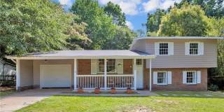 1020 Riverside Circle Gallery 1