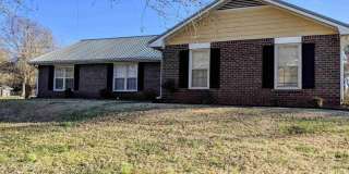 137 Hilo Road Gallery 1