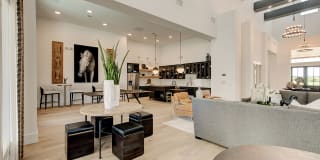 35 West at Champions Circle Apartments Gallery 20