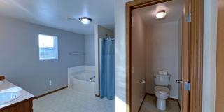 Price Drop!-Exceptional 2200 sq ft Three Bedroom 2 Bath Rambler in Fed Way - with A/C Gallery 41