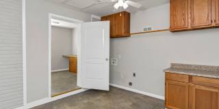 Charming 2 Bedroom Home Just Blocks from USC Campus with Great Parking & Move-In Ready Appeal Gallery 31