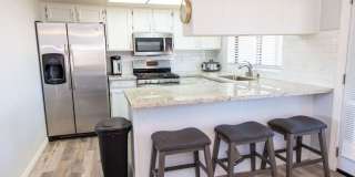 Apply Here www.realty480pm.appfolio.com/listings Gallery 31