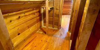 Very Unique 5 Bedroom Home on Large Lot Gallery 42