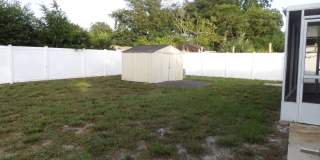 Cute 2 Bedroom 1 Bath with huge Screen Porch Gallery 31