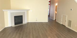 Fantastic Townhome close to Nike Gallery 6