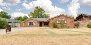 2508 Northeast Turtle Creek Drive Gallery 1