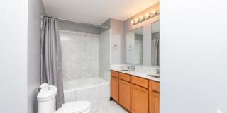 106 N Aberdeen St Gallery 8