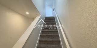 Great 4 Bd/2.5Ba Duplex with 1 Car Garage! Gallery 11