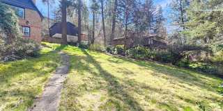 $2,995 - 5 Bed / 3 Bath Stunning and Spacious Home on South Hill Gallery 59