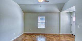 New Construction in Varenna Landing! Storm shelter and lawn care included! Gallery 7