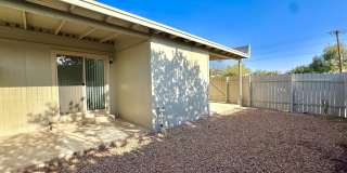 3323 E Blacklidge Drive Gallery 23