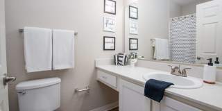 Rivercrest Apartments Gallery 29