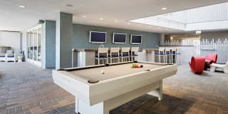 AMLI Lex on Orange Gallery 12