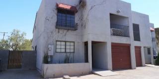 2 story Condo with 2 bedrooms a loft and 2 1/2 baths Gallery 1