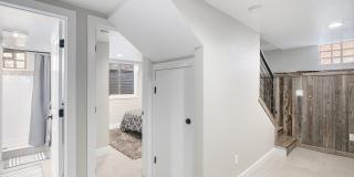 Beautifully Fully-Furnished Duplex in Old Town Gallery 20