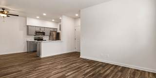 Sterling Oaks Luxury Apartments Gallery 11