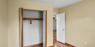 102 Roosevelt Road Gallery 17