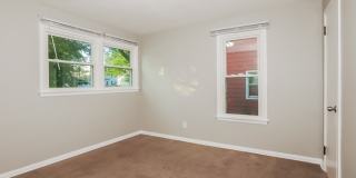 2327 South Jefferson Boulevard Gallery 10