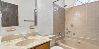 10902 YOGI BERRA Circle Gallery 22