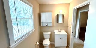 *MOVE IN SPECIAL* Pet-Friendly 2-Bedroom House with Large Fenced Backyard! Gallery 12