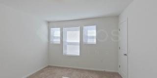 924 Sanford Lane Gallery 16