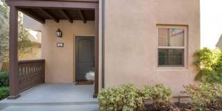 Nestled in the Woodbury Community- detached 2-bedroom Bowen Court Town Home Gallery 4