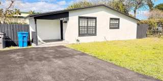 4021 SW 27th St Gallery 1