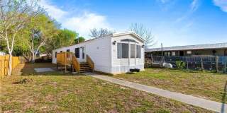 905 Weaver Street 905 Weaver Street Gallery 1