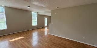 Lawrence-Fort Ben-Oaklandon 3 Bedroom and 2.5 Bathroom Gallery 5