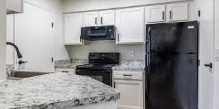 Hickory Creek Apartment Homes Gallery 1