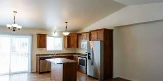3 Bed 2 Bath Twin Home Gallery 11