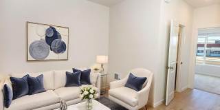 Charming 2 Bd/2.5 Ba Home in Hillsboro Gallery 1