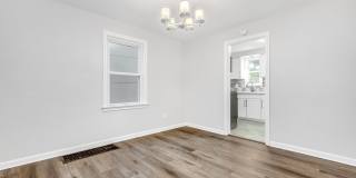 Stunning 2 bedroom home in Brookline available July 15! Gallery 7