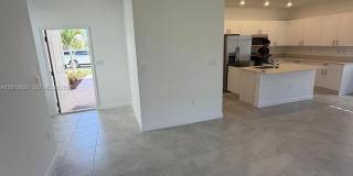 2740 SE 24th Ct Gallery 37