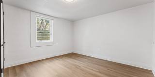 Lower Level Unit in Englewood! Gallery 15