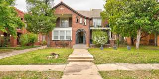 Exquisite 1 Bedroom Brownstone Apartment Steps Away from The Plaza District! Exquisite 1 Bedroom Brownstone Apartment Steps Away from The Plaza District! Gallery 1