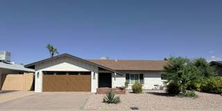 SCOTTSDALE 3 BEDROOM HOME WITH POOL ON CULDESAC LOT***CLOSE TO OLD TOWN Gallery 1