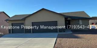 Beautiful 3 Bedroom Ranch Home with Mountain Views in Pueblo West 3 Bedroom/2 Bathroom/3 Car Garage $2400/$2400 Gallery 1