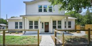 Charming 3BR House in Seguin Gallery 1