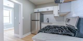 6239 N Western Avenue Gallery 9