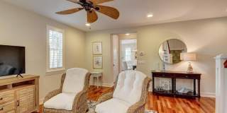 306 E Mallory Circle Gallery 16