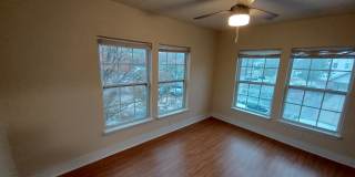 905 West Lynwood Avenue - 3 Gallery 12