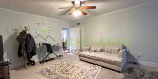 2417 Clark Street Gallery 29