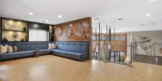 Sola Galleria Gallery 24