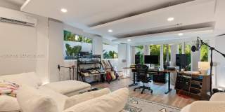 1945 Alamanda Dr Gallery 24