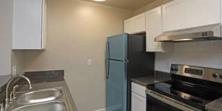733 West Gallery 27